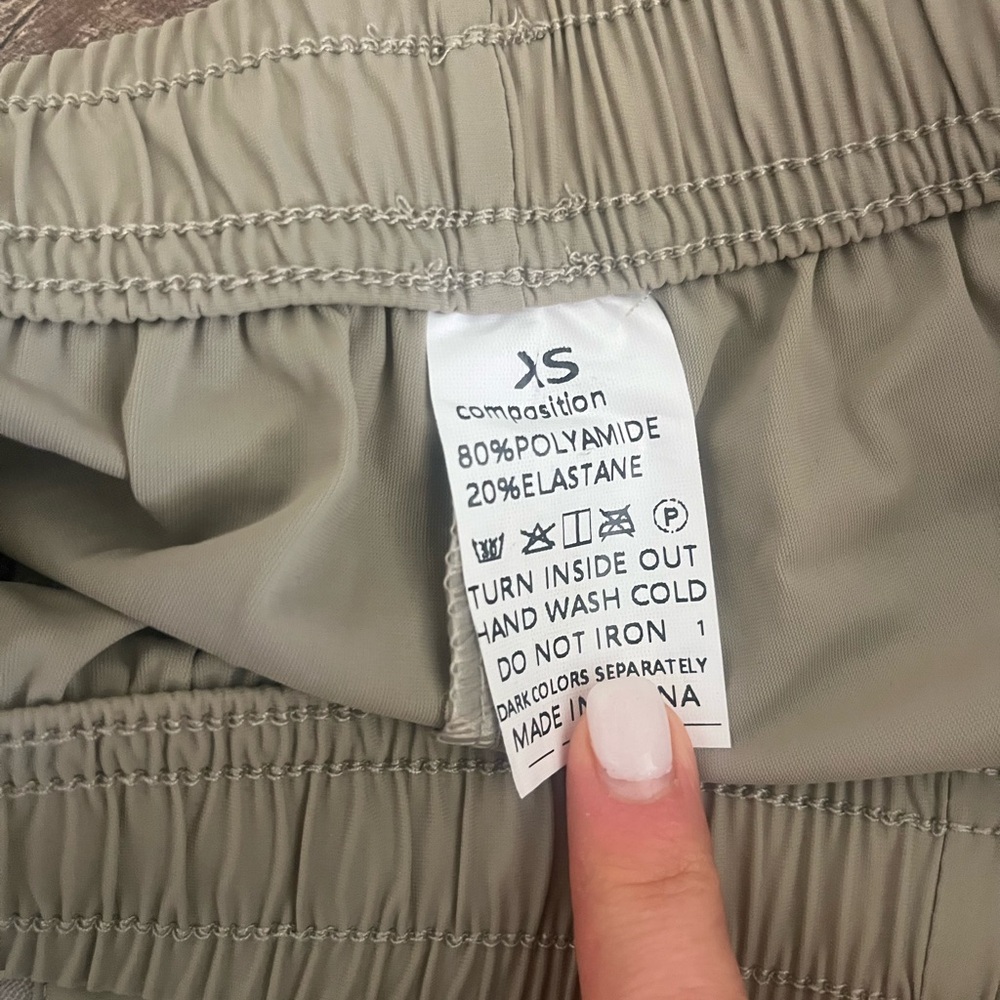Amazon Curvy khaki pants - Picture 10 of 11